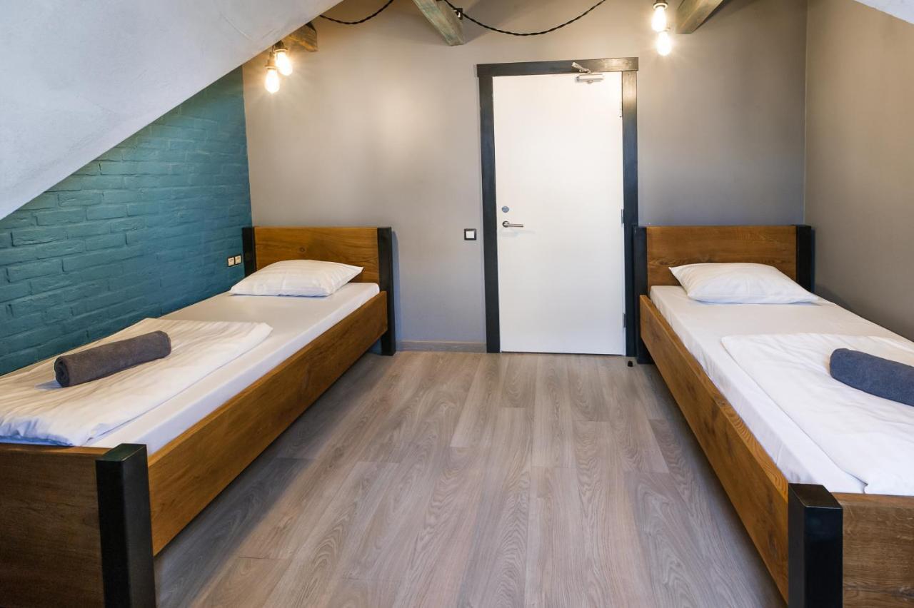 Wicked Weasel Hostel Riga Esterno foto