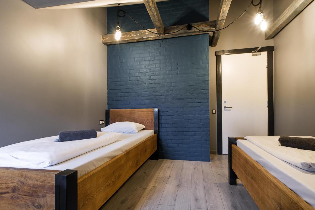 Wicked Weasel Hostel Riga Esterno foto